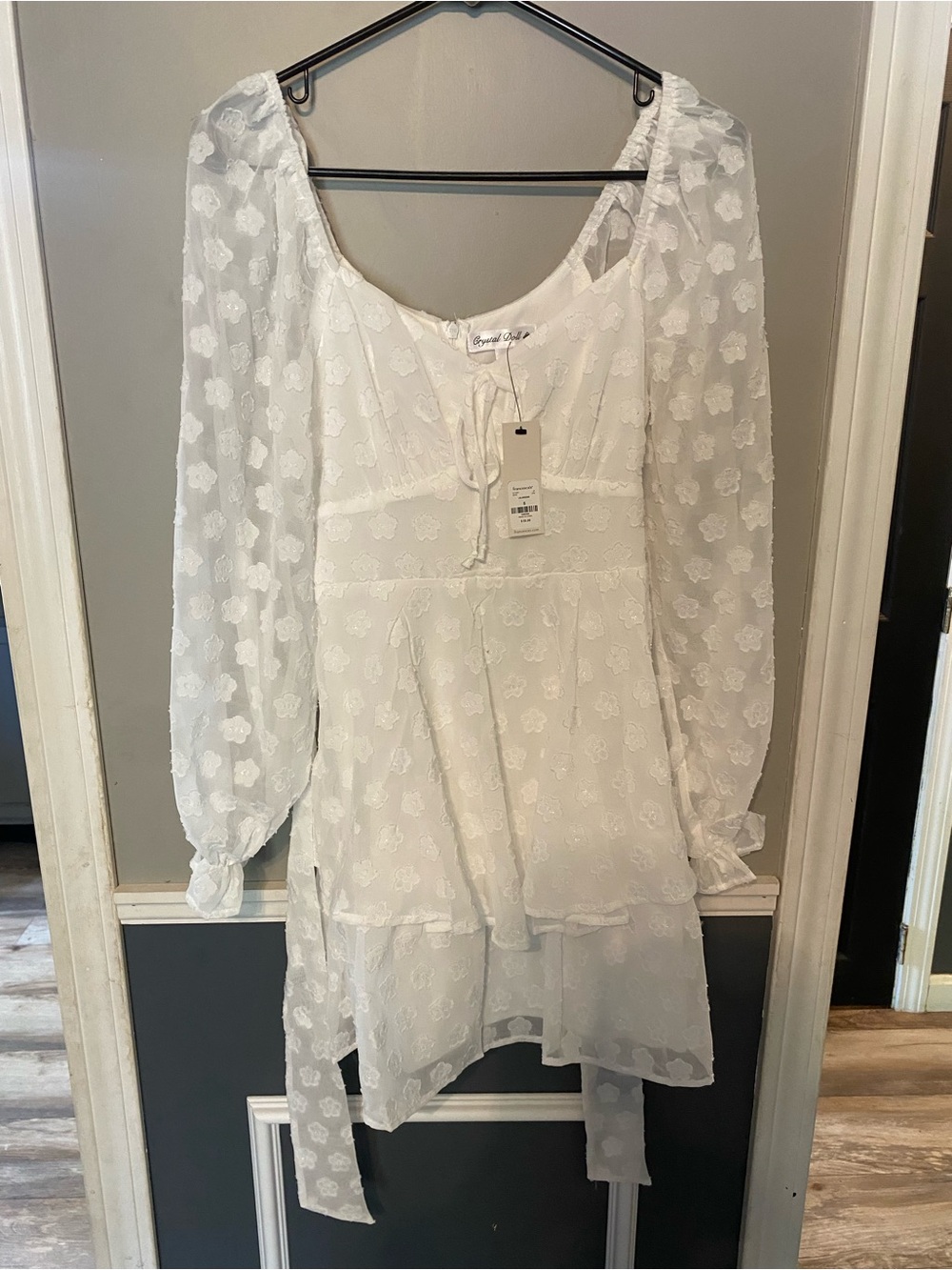 White Floral Swiss Dot Peasant Dress new with‎ tags size small